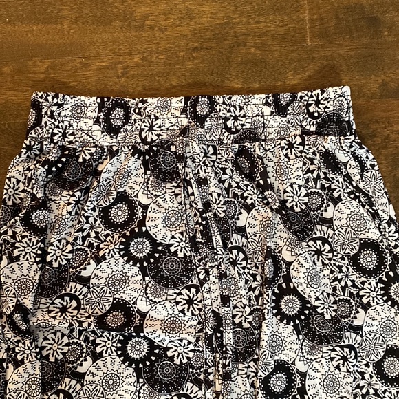 3 for $20 - Black and White Patterned Carrot Pants with String - Picture 2 of 5